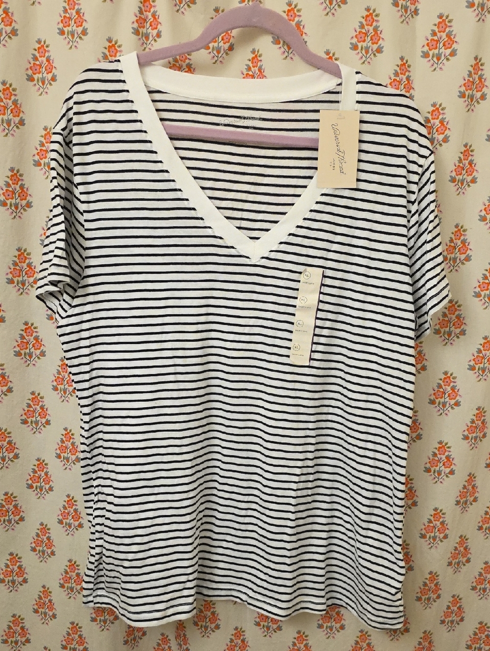 Universal Thread Black & White Striped V-Neck Tee